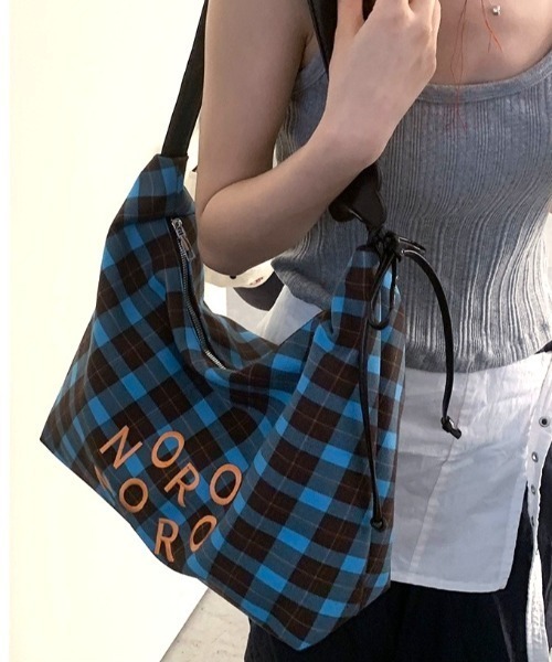 Vipoa（ヴィポア）の「Retro logo checkered shoulder bag（ショルダーバッグ・レディース・ブラック/グリーン/ブルー・FREE）」の4枚目の写真