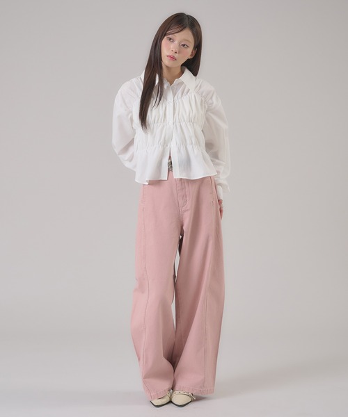 apres jour mignon(アプレジュールミニョン)の「フロントシャーリングシャツ(シャツ/ブラウス・レディース・ブラック系その他/オフホワイト/ブルー/ピンク/ブルー系その他・LARGE/フリー)」の6枚目の写真