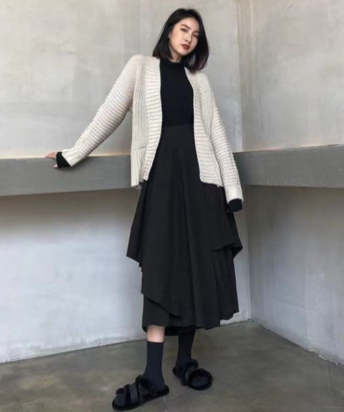 SHEPP（シープ）の「アシンメトリー レイヤード ボリューム フレアスカート（スカート・レディース・ホワイト/ブラック・M/L）」の11枚目の写真