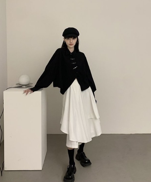 SHEPP（シープ）の「アシンメトリー レイヤード ボリューム フレアスカート（スカート・レディース・ホワイト/ブラック・M/L）」の7枚目の写真