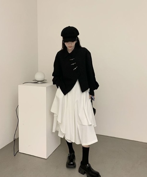 SHEPP（シープ）の「アシンメトリー レイヤード ボリューム フレアスカート（スカート・レディース・ホワイト/ブラック・M/L）」の9枚目の写真