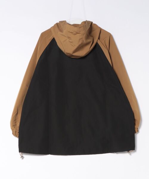 P.V.T(ピーブイティー)の「バイカラーマウンテンパーカー(マウンテンパーカー・レディース・Black/Beige/Navy・M)」の13枚目の写真