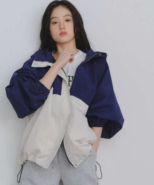 P.V.T(ピーブイティー)の「バイカラーマウンテンパーカー(マウンテンパーカー・レディース・Black/Beige/Navy・M)」の3枚目の写真