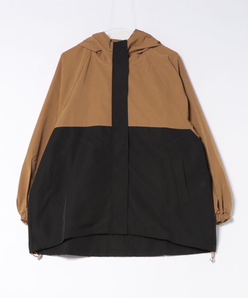 P.V.T(ピーブイティー)の「バイカラーマウンテンパーカー(マウンテンパーカー・レディース・Black/Beige/Navy・M)」の11枚目の写真