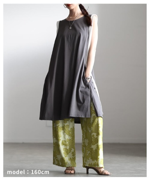 Sawa a la mode(サワアラモード)の「サイドラインノースリーブチュニック(チュニック・レディース・ブラック/チャコールグレー・FREE)」の18枚目の写真