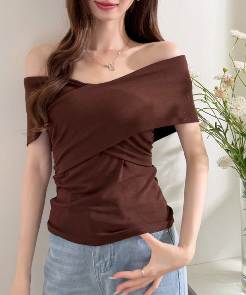 Ada.(エイダ)の「フロントクロス カシュクール デザイン ドレープ オフショルダー トップス(Tシャツ/カットソー・レディース・ブラウン/ブルー/ブラック/ホワイト・FREE)」の15枚目の写真