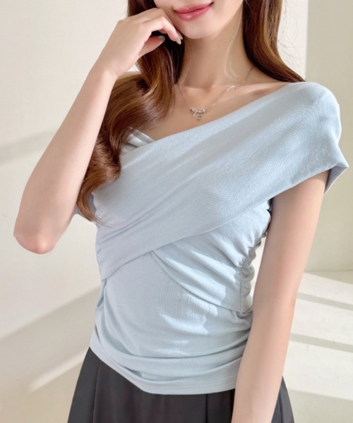 Ada.(エイダ)の「フロントクロス カシュクール デザイン ドレープ オフショルダー トップス(Tシャツ/カットソー・レディース・ブラウン/ブルー/ブラック/ホワイト・FREE)」の17枚目の写真