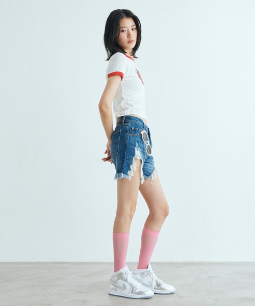 JORDAN BRAND（ジョーダンブランド）の「エア ジョーダン 1 MID SE ウィメンズシューズ / Air Jordan 1 Mid SE Women's Shoes FN5031-100 White（スニーカー・レディース・ホワイト・23/23.5/24/25/26/22.5/24.5/25.5/22）」の2枚目の写真