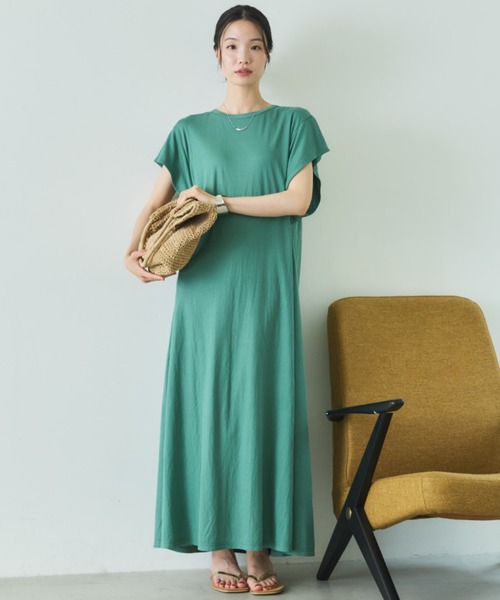 Doux archives(ドゥアルシーヴ)の「【接触冷感・マシンウォッシャブル】フレンチAラインワンピース(ワンピース・レディース・グレイッシュベージュ/ブラック/グリーン/レッド・FREE)」の4枚目の写真