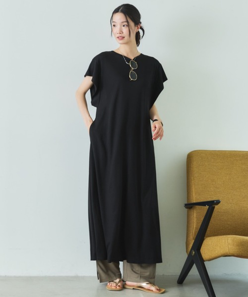 Doux archives(ドゥアルシーヴ)の「【接触冷感・マシンウォッシャブル】フレンチAラインワンピース(ワンピース・レディース・グレイッシュベージュ/ブラック/グリーン/レッド・FREE)」の2枚目の写真