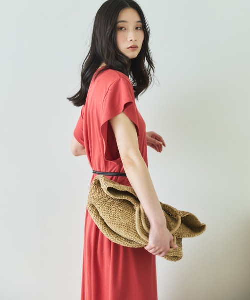Doux archives(ドゥアルシーヴ)の「【接触冷感・マシンウォッシャブル】フレンチAラインワンピース(ワンピース・レディース・グレイッシュベージュ/ブラック/グリーン/レッド・FREE)」の19枚目の写真