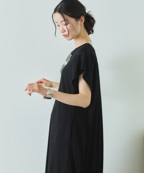 Doux archives(ドゥアルシーヴ)の「【接触冷感・マシンウォッシャブル】フレンチAラインワンピース(ワンピース・レディース・グレイッシュベージュ/ブラック/グリーン/レッド・FREE)」の12枚目の写真