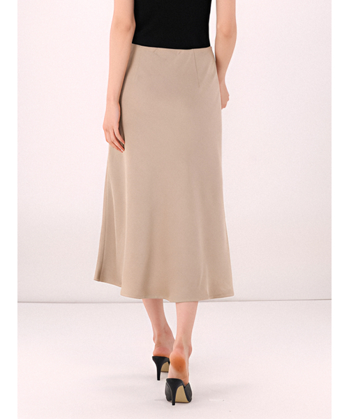 ACUD(アクド)の「Satin A-line Skirt _D.Beige(スカート・レディース・ベージュ・SMALL/MEDIUM)」の4枚目の写真