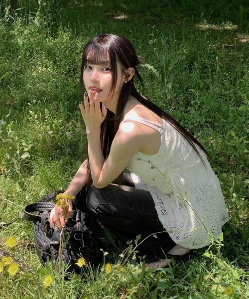 anyonemore(エニワンモア)の「アイレットレースサイドシャーリングミニキャミワンピース(ワンピース・レディース・アイボリー・FREE)」の10枚目の写真