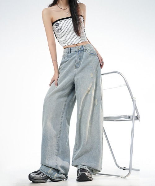 AMAJI（アマジ）の「ダメージ加工 ウォッシュ加工 デニム ワイドパンツ（デニムパンツ・レディース・ライトブルー・SMALL/MEDIUM/LARGE/X-LARGE）」の2枚目の写真