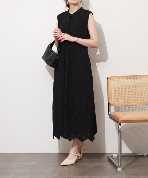 Anna Nicola(アンナニコラ)の「Anna Nicola アイレットレース ノースリーブワンピース(ワンピース・レディース・ブラック/ロイヤルブルー・38)」の17枚目の写真