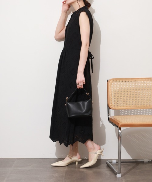 Anna Nicola(アンナニコラ)の「Anna Nicola アイレットレース ノースリーブワンピース(ワンピース・レディース・ブラック/ロイヤルブルー・38)」の20枚目の写真