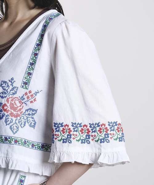 ROSE BUD(ローズバッド)の「EMBROIDERY RIBBON BLOUSE(シャツ/ブラウス・レディース・ホワイト/ブラック・ONE SIZE)」の14枚目の写真