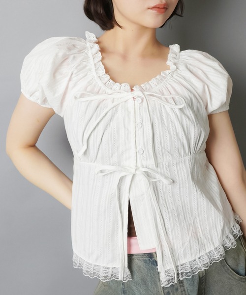 SPINNS(スピンズ)の「半袖ブラウス/パフスリーブ/フロント2リボン(シャツ/ブラウス・レディース・ホワイト・ONESIZE)」の8枚目の写真