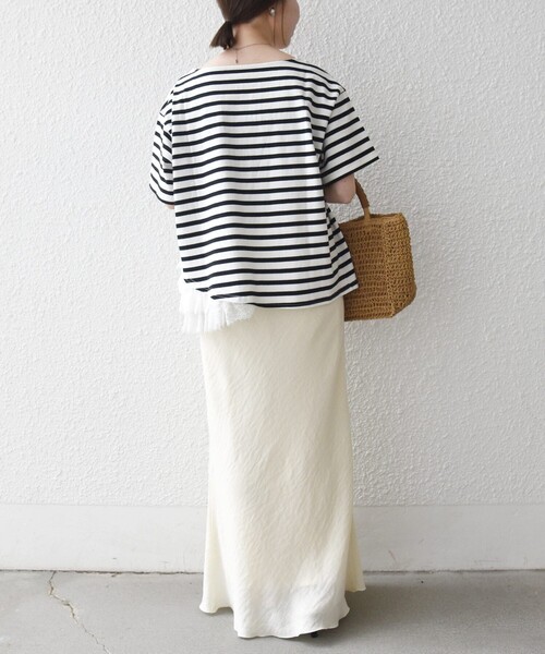 SHIPS any（シップス エニィ）の「SHIPS any:〈洗濯機可能〉レース ヘム アシンメトリー ショートスリーブ TEE（Tシャツ/カットソー・レディース・ブルー/ネイビー/ホワイト・ONE SIZE）」の5枚目の写真