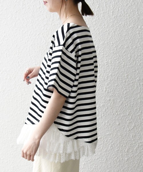 SHIPS any（シップス エニィ）の「SHIPS any:〈洗濯機可能〉レース ヘム アシンメトリー ショートスリーブ TEE（Tシャツ/カットソー・レディース・ブルー/ネイビー/ホワイト・ONE SIZE）」の7枚目の写真