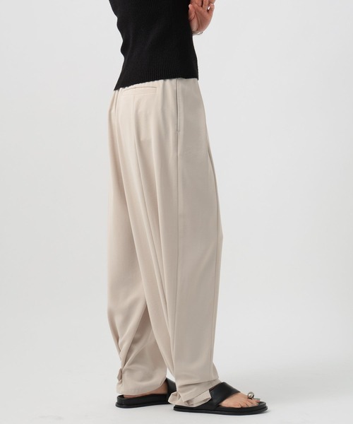 BAYFLOW（ベイフロー）の「[シルエット変更可]フィブリルリラックスパンツ（その他パンツ・レディース・モーブ系/ブラック/グレイッシュベージュ・SMALL/MEDIUM）」の22枚目の写真