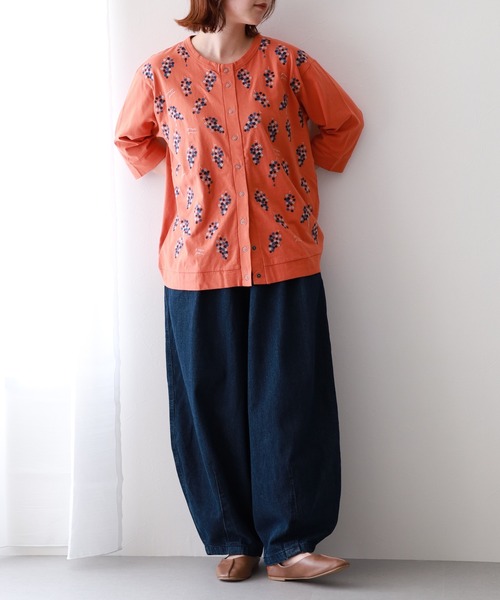 Emago(イマゴ)の「EMAGO ぶどう刺繍カーデ(カーディガン/ボレロ・レディース・オレンジ/ホワイト/ブラック・FREE)」の21枚目の写真