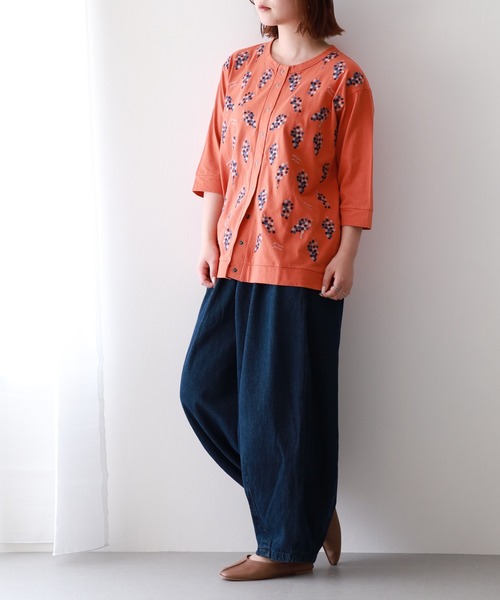 Emago(イマゴ)の「EMAGO ぶどう刺繍カーデ(カーディガン/ボレロ・レディース・オレンジ/ホワイト/ブラック・FREE)」の22枚目の写真