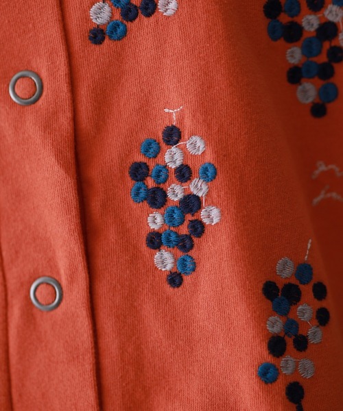 Emago(イマゴ)の「EMAGO ぶどう刺繍カーデ(カーディガン/ボレロ・レディース・オレンジ/ホワイト/ブラック・FREE)」の15枚目の写真