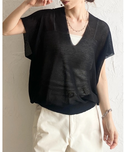 She's Closet(シーズクローゼット)の「ショート丈 半袖 ドルマンスリーブ 深Vネック シアーニット トップス(ニット/セーター・レディース・アイボリー/モカ/ブラック・FREE)」の17枚目の写真