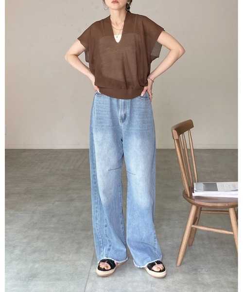She's Closet(シーズクローゼット)の「ショート丈 半袖 ドルマンスリーブ 深Vネック シアーニット トップス(ニット/セーター・レディース・アイボリー/モカ/ブラック・FREE)」の10枚目の写真