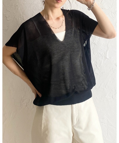 She's Closet(シーズクローゼット)の「ショート丈 半袖 ドルマンスリーブ 深Vネック シアーニット トップス(ニット/セーター・レディース・アイボリー/モカ/ブラック・FREE)」の7枚目の写真