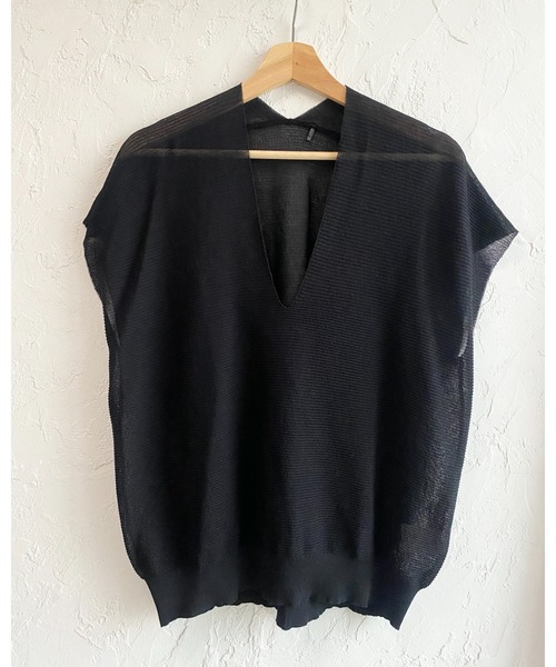 She's Closet(シーズクローゼット)の「ショート丈 半袖 ドルマンスリーブ 深Vネック シアーニット トップス(ニット/セーター・レディース・アイボリー/モカ/ブラック・FREE)」の6枚目の写真