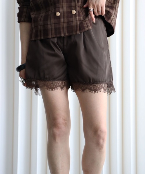 レース付サテンショートパンツ（その他パンツ）｜YENNA（イェンナ）の