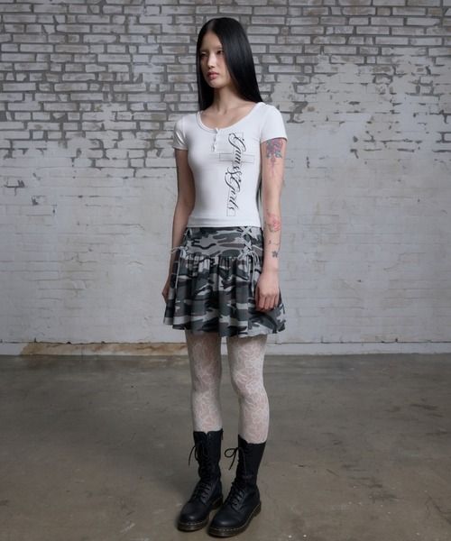 NIIER NOR(ニアノア)の「A'GEM/9 × .kom 『NIIER NOR/ニーアノア』 CROSS BUTTON DOWN HOOD TEE/クロスボタンフードTシャツ(Tシャツ/カットソー・レディース・ブラック/ホワイト・FREE)」の18枚目の写真