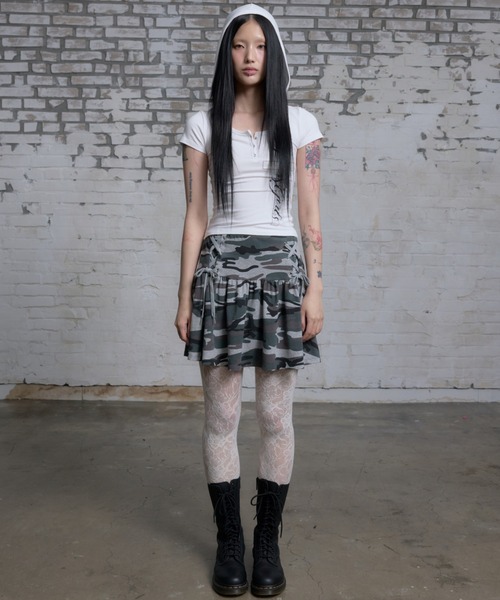 NIIER NOR(ニアノア)の「A'GEM/9 × .kom 『NIIER NOR/ニーアノア』 CROSS BUTTON DOWN HOOD TEE/クロスボタンフードTシャツ(Tシャツ/カットソー・レディース・ブラック/ホワイト・FREE)」の19枚目の写真