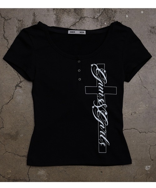 NIIER NOR(ニアノア)の「A'GEM/9 × .kom 『NIIER NOR/ニーアノア』 CROSS BUTTON DOWN HOOD TEE/クロスボタンフードTシャツ(Tシャツ/カットソー・レディース・ブラック/ホワイト・FREE)」の21枚目の写真