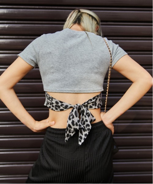 GORGE(ゴージ)の「《バックリボン×レオパード柄》カットソー/Y2K×韓国風/春夏/全3色(Tシャツ/カットソー・レディース・グレー/オフホワイト/ブラック・F)」の3枚目の写真