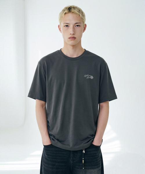 CHASECULT(チェイスカルト)の「男性クールドローインググラフィック半袖Tシャツ-FCRK5830E0L(Tシャツ/カットソー・メンズ・チャコールグレー・95/110/105/100)」の1枚目の写真