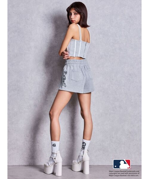 MLB（メジャーリーグベースボール）の「GYDA［MLB］bijou logoショートパンツ【セットアップ着用可能】（その他パンツ・レディース・ブラック/オフホワイト/グレー・FREE）」の16枚目の写真