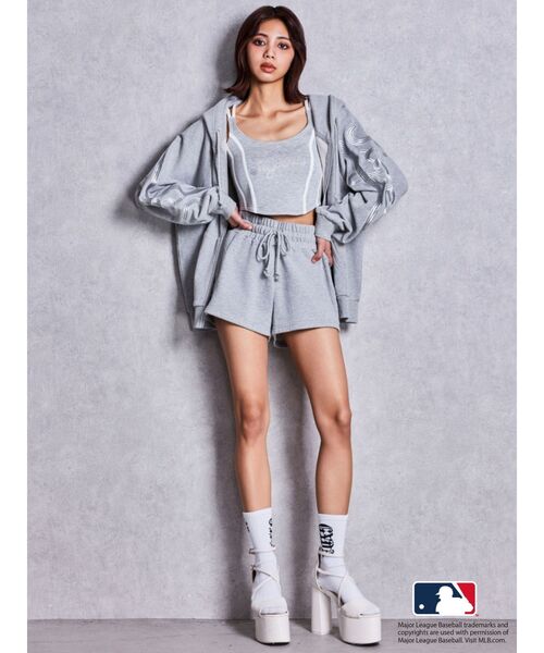 MLB（メジャーリーグベースボール）の「GYDA［MLB］bijou logoショートパンツ【セットアップ着用可能】（その他パンツ・レディース・ブラック/オフホワイト/グレー・FREE）」の18枚目の写真