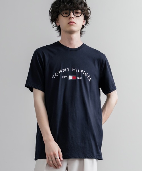 TOMMY HILFIGER（トミーヒルフィガー）の「TOMMY HILFIGER アーチロゴプリント半袖Tシャツ（Tシャツ/カットソー・メンズ・ネイビー/ホワイト・XL/L/M/S）」の2枚目の写真