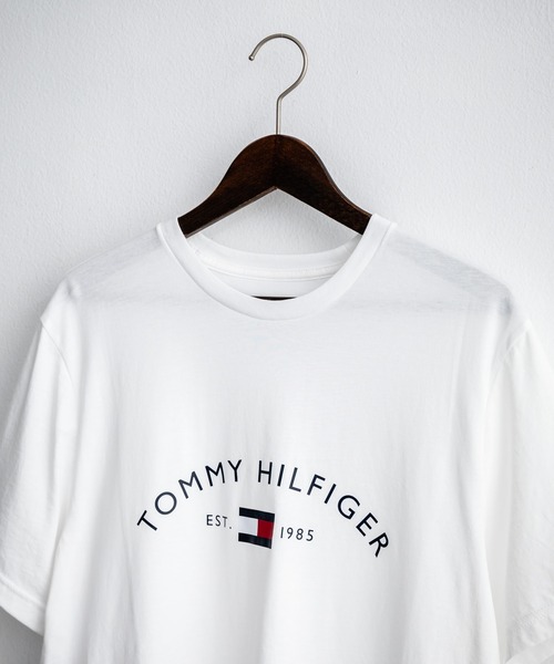 TOMMY HILFIGER（トミーヒルフィガー）の「TOMMY HILFIGER アーチロゴプリント半袖Tシャツ（Tシャツ/カットソー・メンズ・ネイビー/ホワイト・XL/L/M/S）」の17枚目の写真