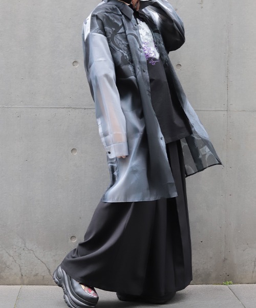 REZEN(リゼン)の「風神雷神シアーロングシャツ(シャツ/ブラウス・メンズ・ブルーパープル/ローズ/ライトグレー・MEDIUM/LARGE)」の6枚目の写真