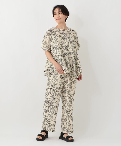 Afternoon Tea（アフタヌーンティー）の「インド製リネン混花柄ペプラムブラウス（シャツ/ブラウス・レディース・アイボリー・MEDIUM）」の4枚目の写真