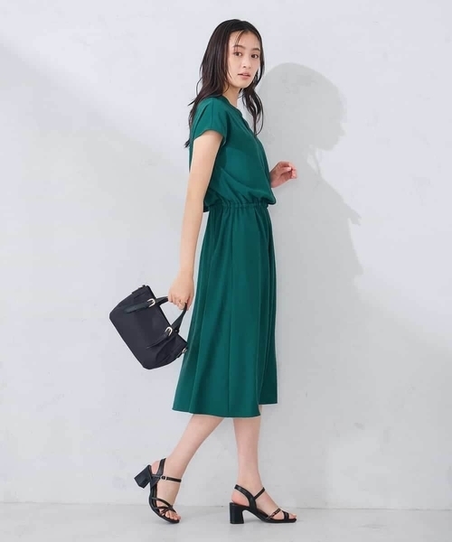 a.v.v（アーヴェヴェ）の「【洗える】バンドカラーワンピース（ワンピース・レディース・ネイビー/グリーン・38/40）」の6枚目の写真