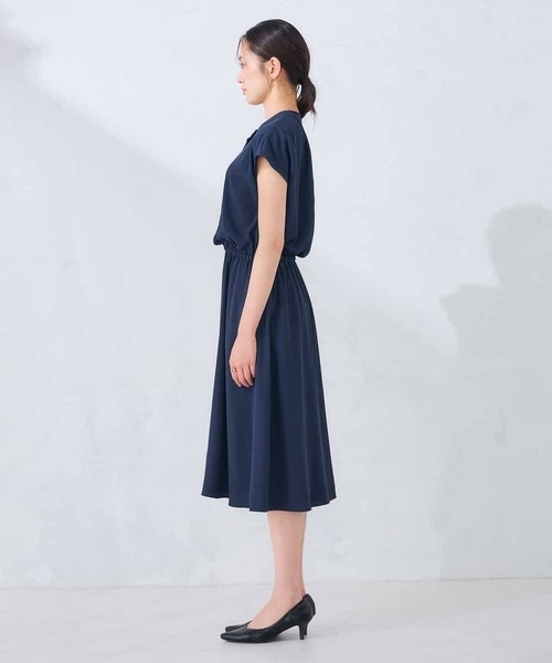 a.v.v（アーヴェヴェ）の「【洗える】バンドカラーワンピース（ワンピース・レディース・ネイビー/グリーン・38/40）」の13枚目の写真