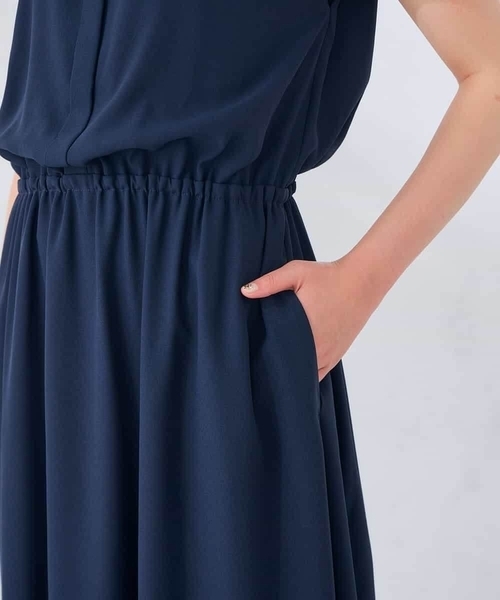 a.v.v（アーヴェヴェ）の「【洗える】バンドカラーワンピース（ワンピース・レディース・ネイビー/グリーン・38/40）」の17枚目の写真