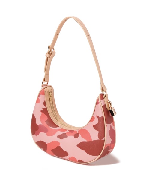 A BATHING APE（アベイシングエイプ）の「1ST CAMO HAND BAG（ハンドバッグ・レディース・グリーン/ピンク・FREE）」の4枚目の写真