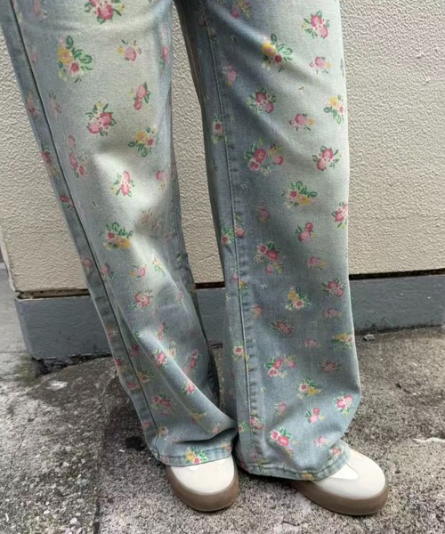 mebole(メボレ)の「flower print wide leg denim pants(デニムパンツ・レディース・ブルー・SMALL/MEDIUM)」の1枚目の写真